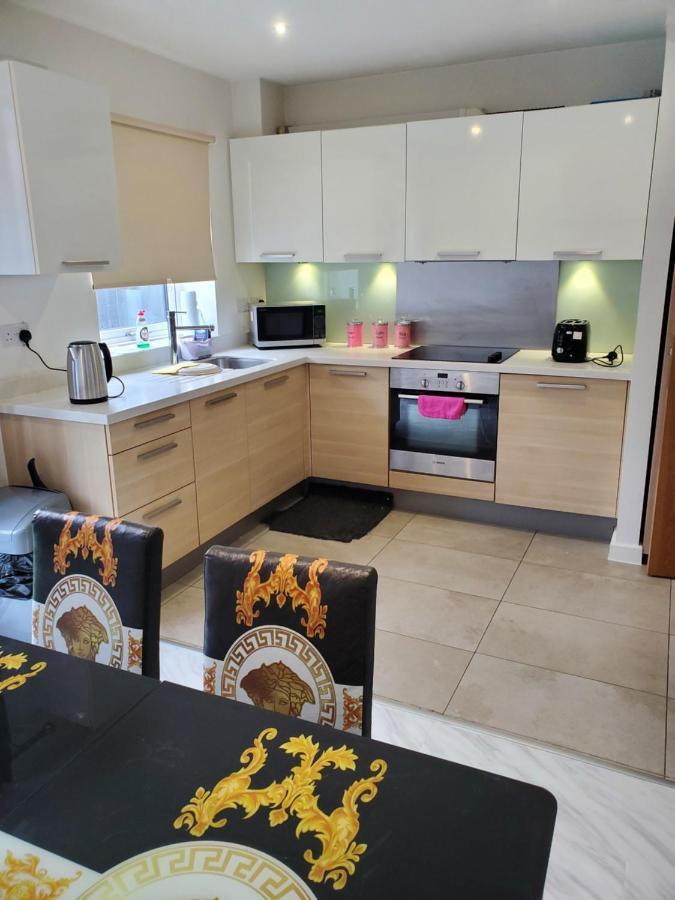 Beautiful & Elegant 2 Bed Room House Manchester Exteriör bild